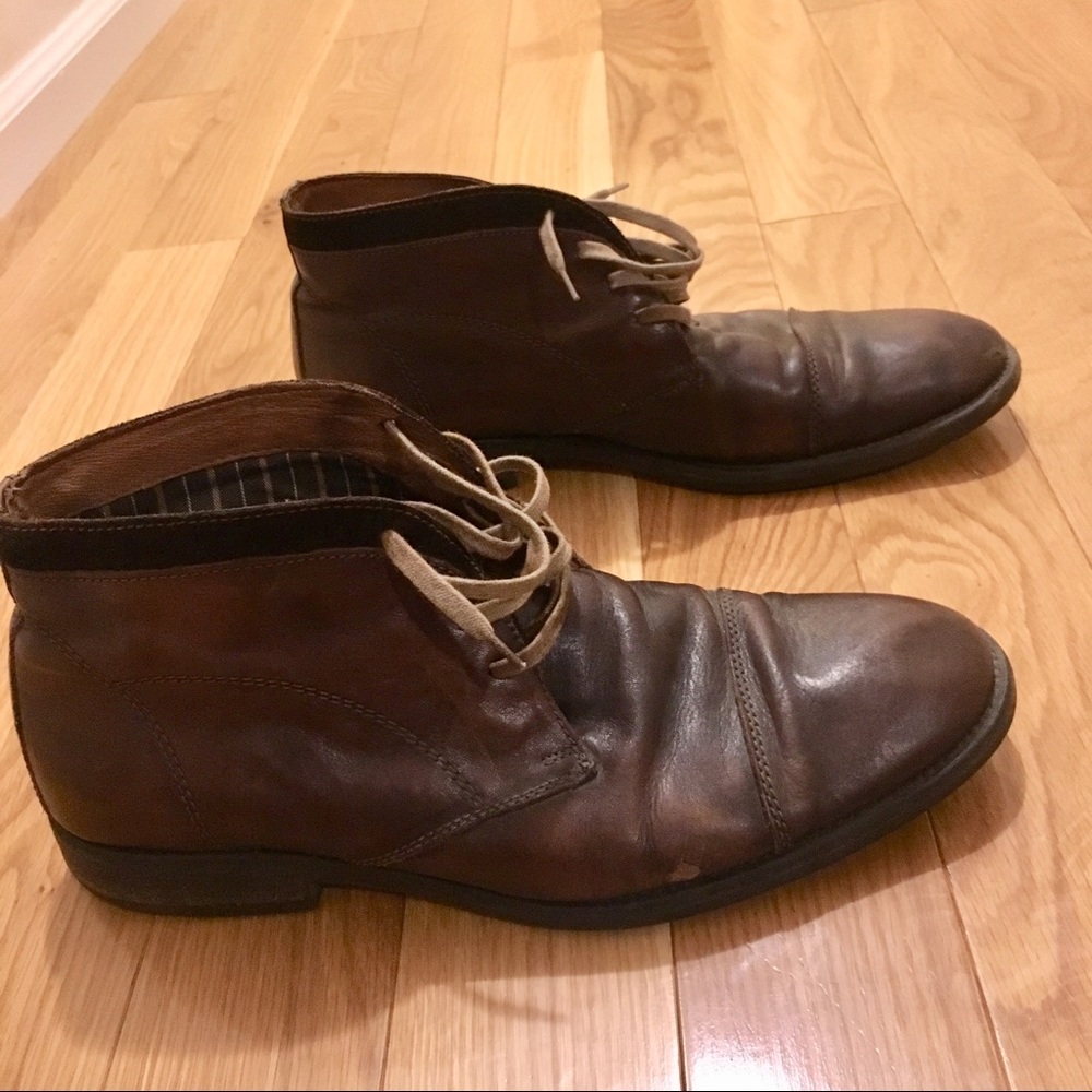 Johnston & Murphy 1850 chukka style shoes